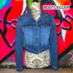 BOOTLEGGER Women’s Cropped Denim Jacket- Small